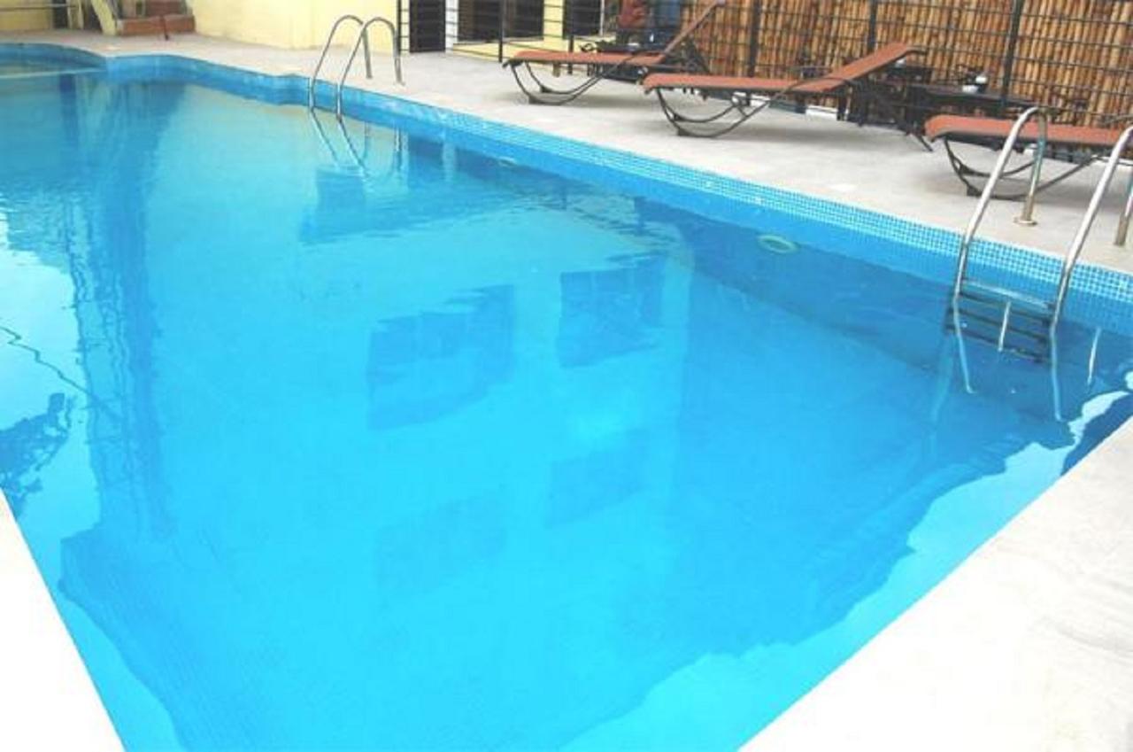 Aliayabiagba Glee Hotel מראה חיצוני תמונה