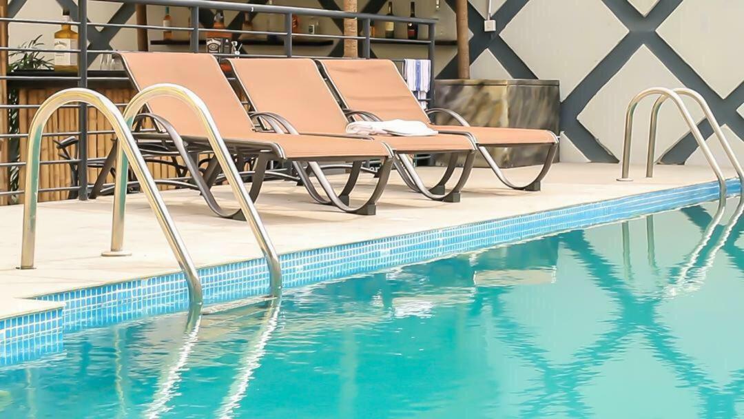 Aliayabiagba Glee Hotel מראה חיצוני תמונה