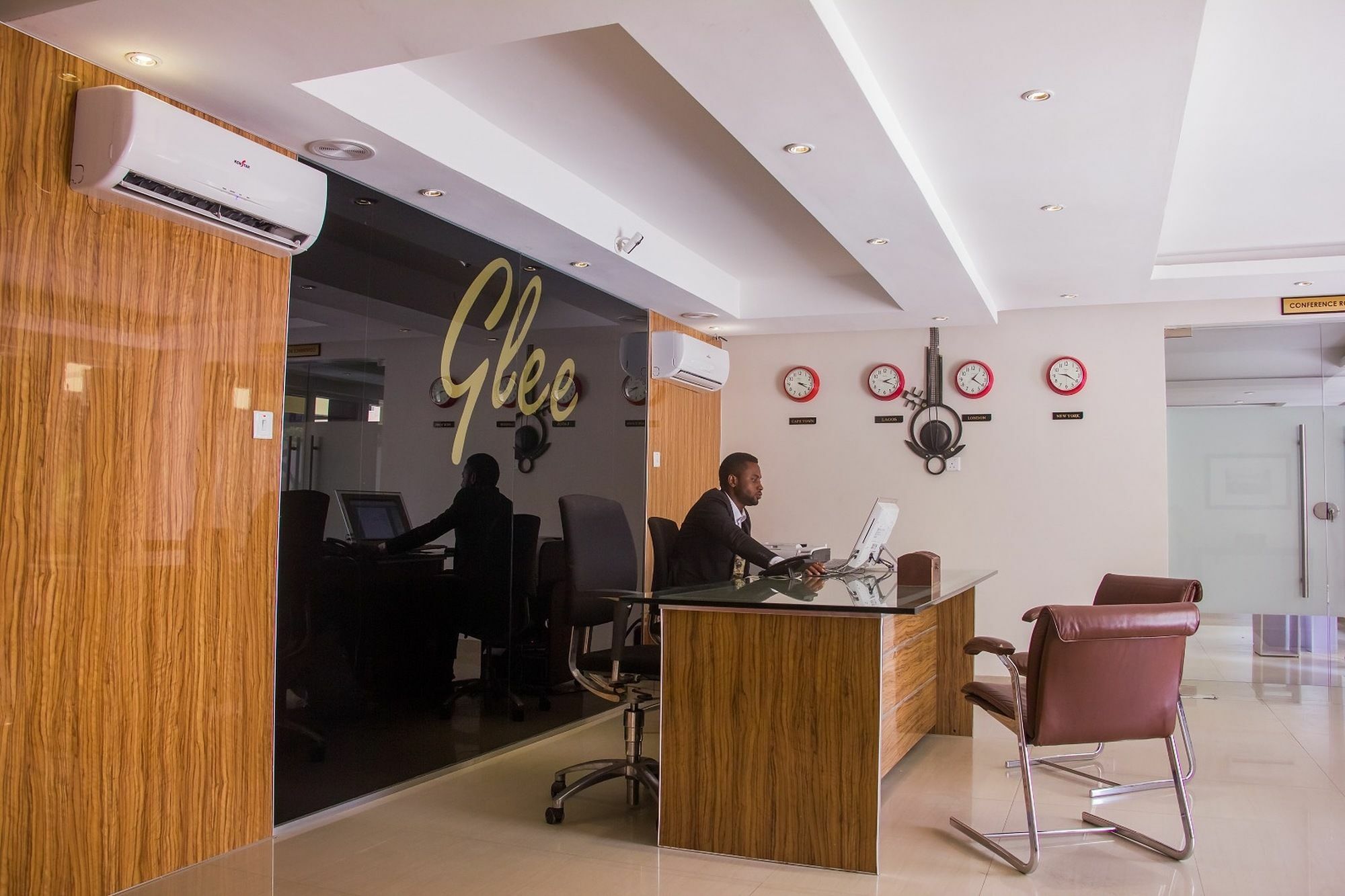 Aliayabiagba Glee Hotel מראה חיצוני תמונה