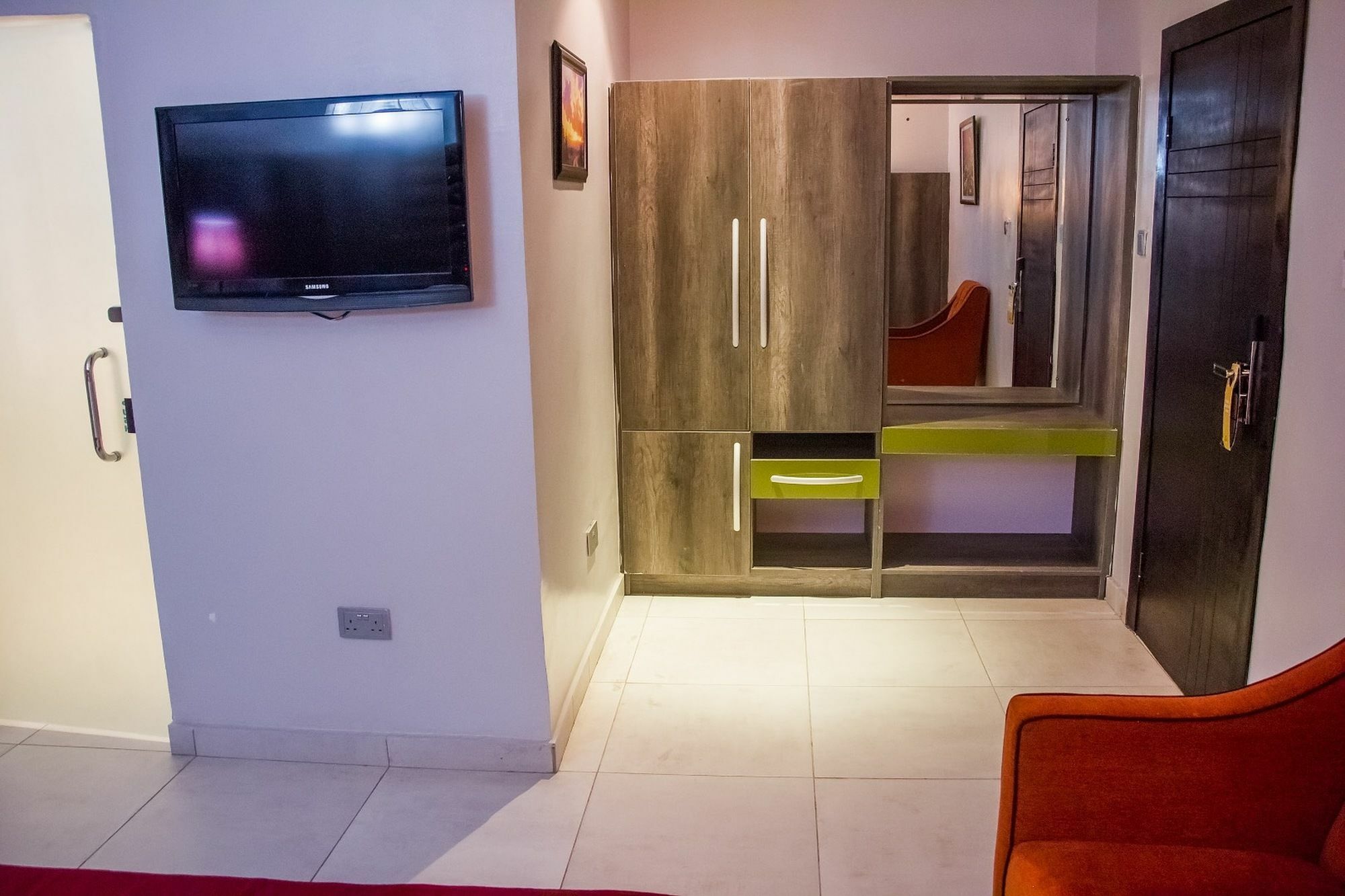 Aliayabiagba Glee Hotel מראה חיצוני תמונה
